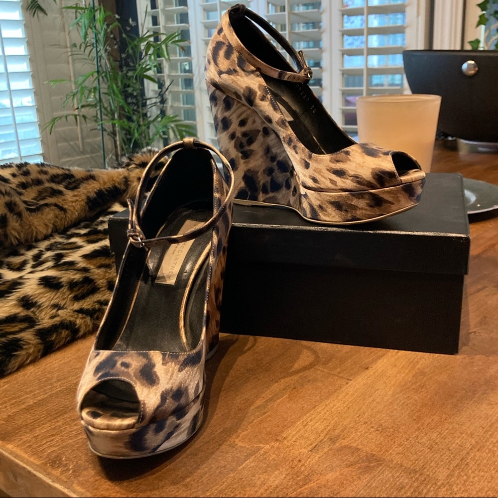 Stella McCartney leopard wedge ankle strap heel wedge 38 8 7.5 peep toe pin up
